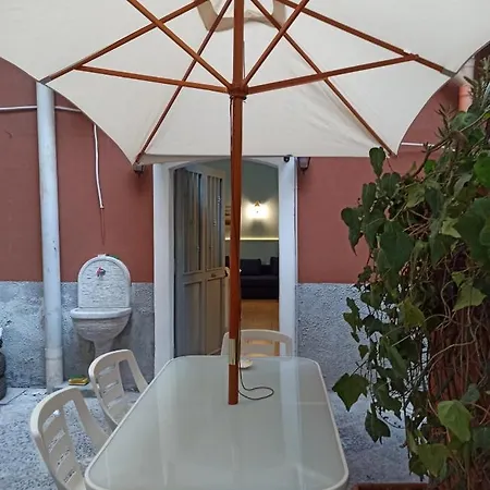 Ferienwohnung Il Piccolo Cortile Catania Exterior foto